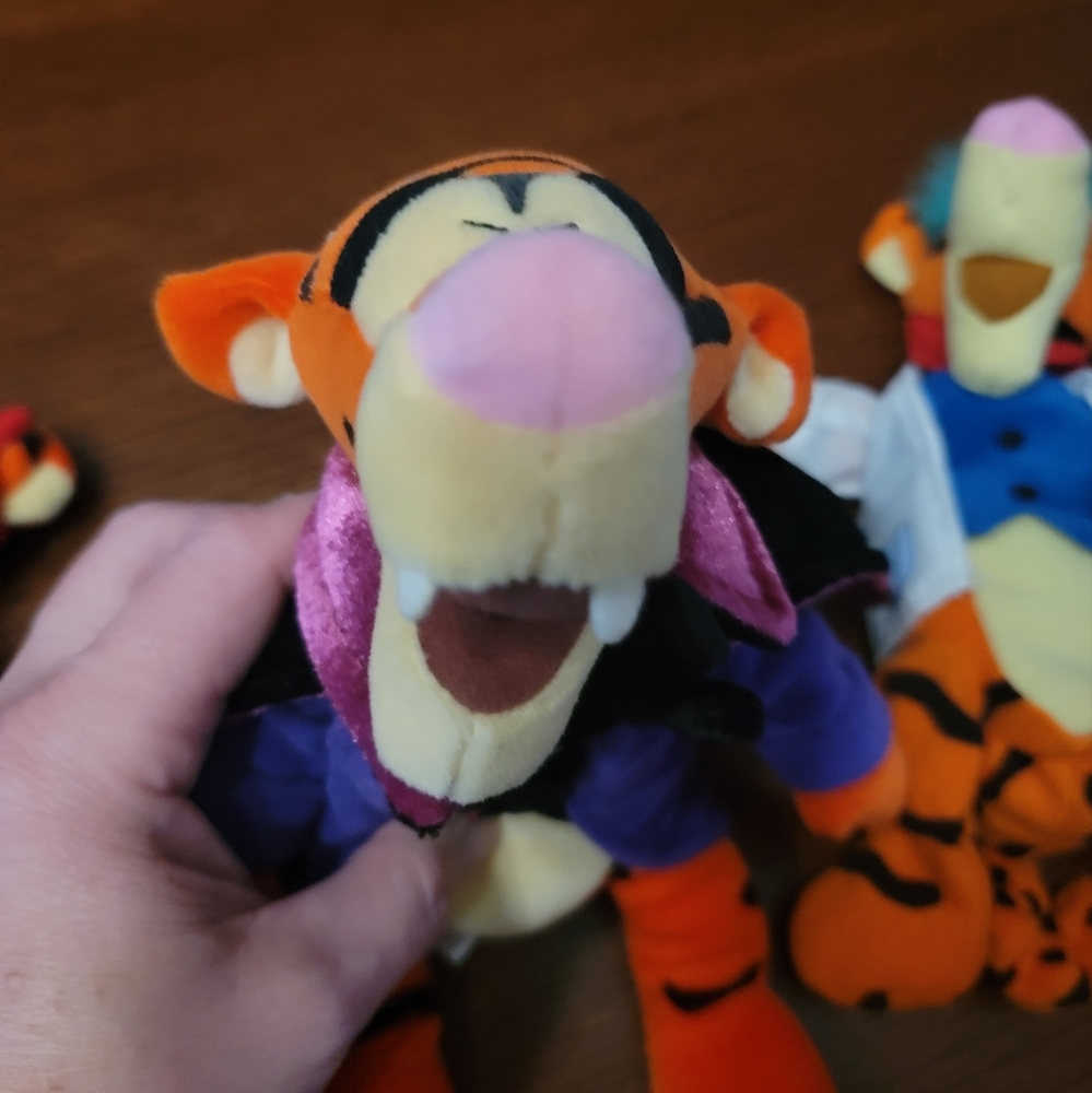 Disney Halloween Winnie The Pooh, Tigger, Goofy Beanie Lot - Picture 10 of 15